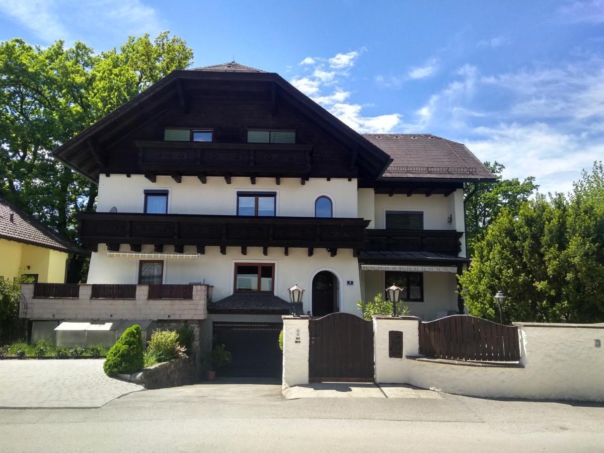 Gaestewohnung Schlossblick Grödig Exterior foto